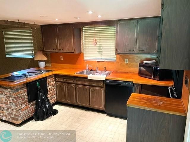 En Venta: $724,000 (3 camas, 2 baños, 2140 Pies cuadrados)