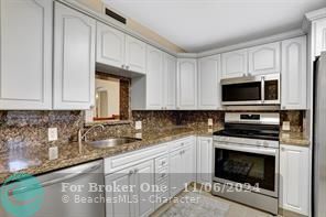 For Sale: $224,900 (2 beds, 2 baths, 1155 Square Feet)