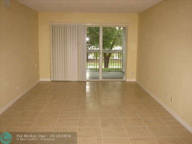 For Rent: $2,200 (2 beds, 2 baths, 1250 Square Feet)