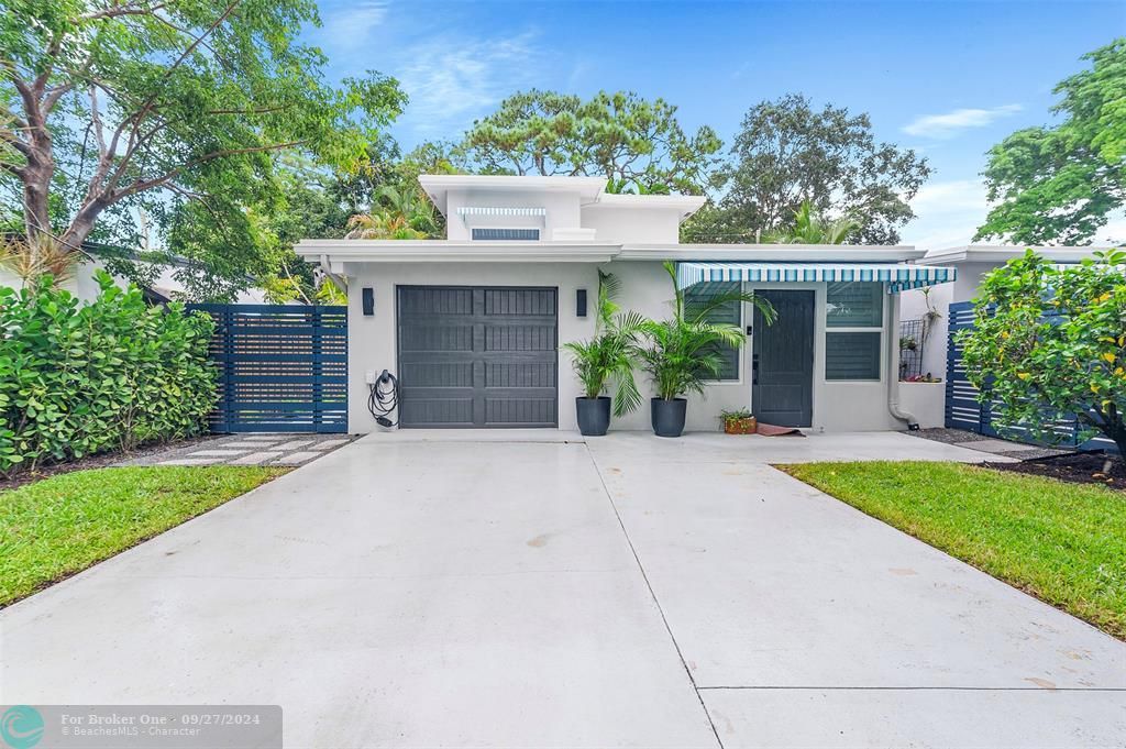 For Sale: $940,000 (3 beds, 2 baths, 1916 Square Feet)