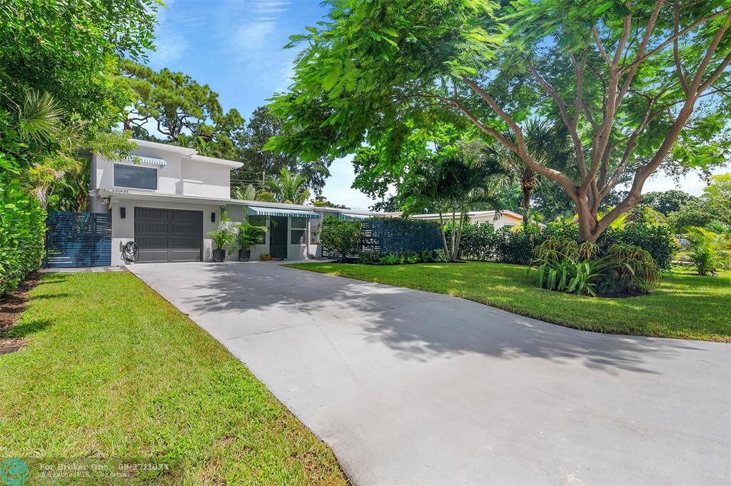 For Sale: $940,000 (3 beds, 2 baths, 1916 Square Feet)