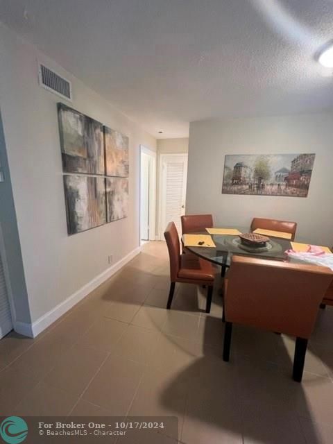 For Sale: $148,000 (1 beds, 1 baths, 748 Square Feet)