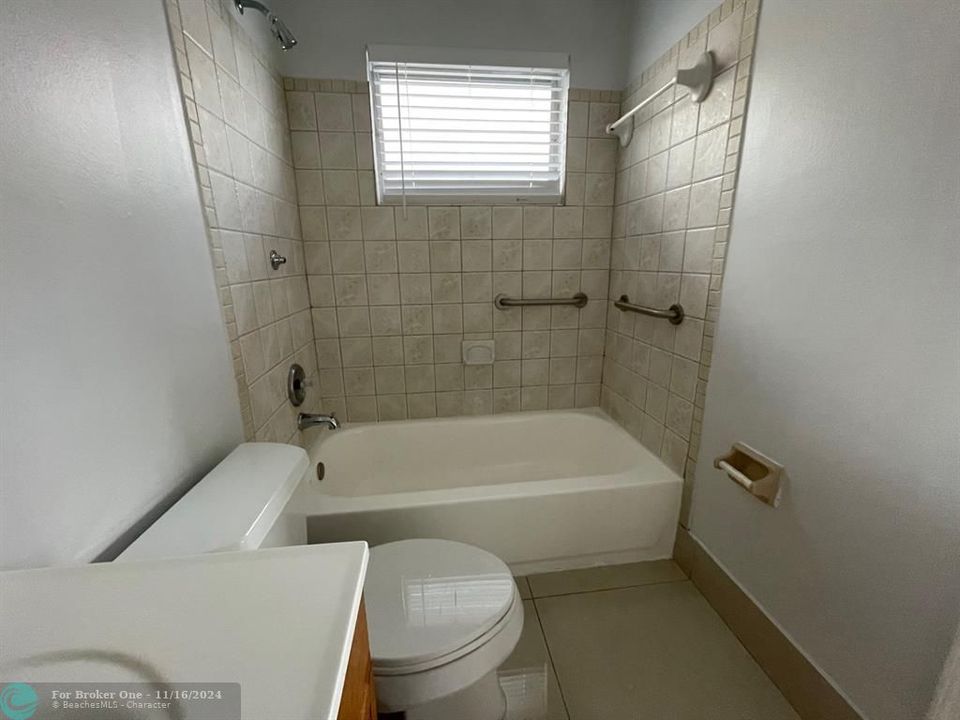 For Sale: $325,000 (2 beds, 1 baths, 1128 Square Feet)