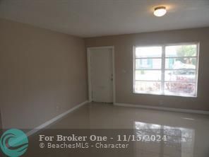 For Sale: $325,000 (2 beds, 1 baths, 1128 Square Feet)