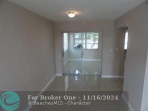 For Sale: $325,000 (2 beds, 1 baths, 1128 Square Feet)