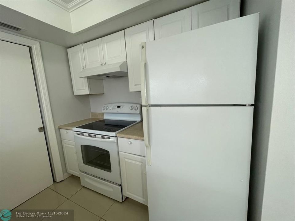 For Sale: $325,000 (2 beds, 1 baths, 1128 Square Feet)