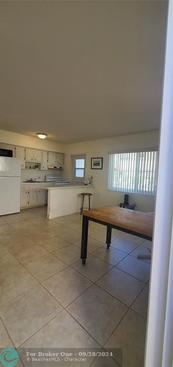 For Rent: $1,400 (1 beds, 1 baths, 558 Square Feet)