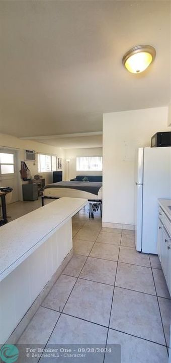 For Rent: $1,400 (1 beds, 1 baths, 558 Square Feet)