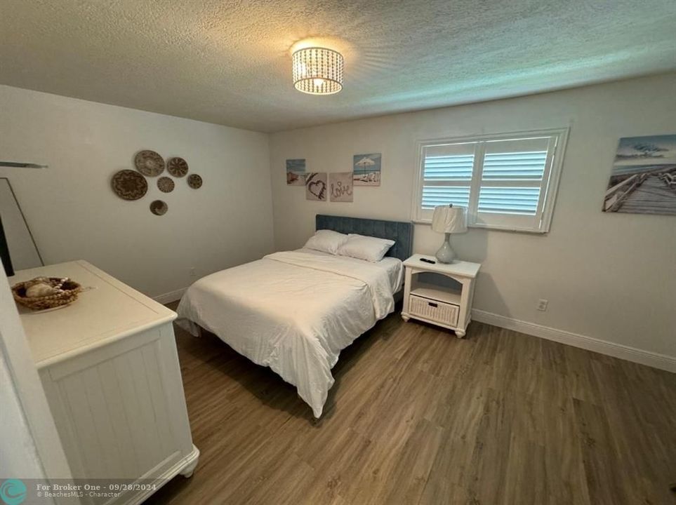 For Rent: $2,400 (1 beds, 1 baths, 680 Square Feet)