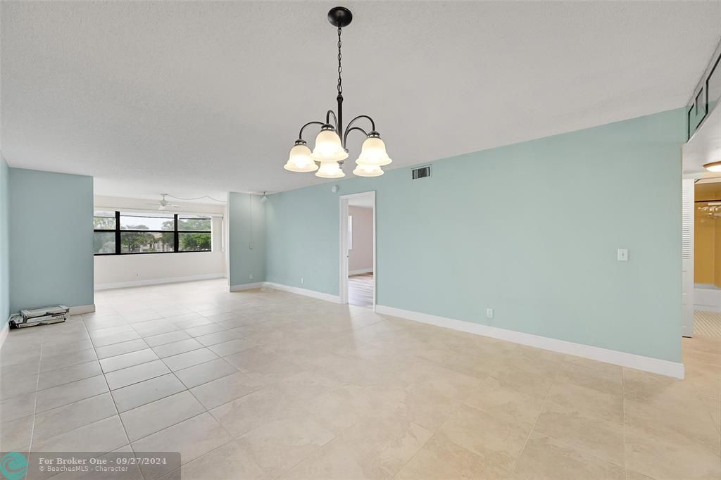 For Sale: $181,777 (2 beds, 2 baths, 1245 Square Feet)