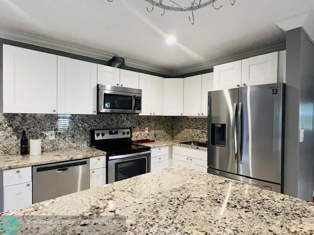 For Sale: $549,900 (3 beds, 2 baths, 1511 Square Feet)