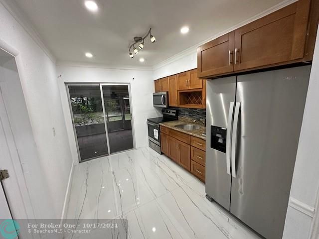 En Venta: $519,000 (3 camas, 2 baños, 934 Pies cuadrados)