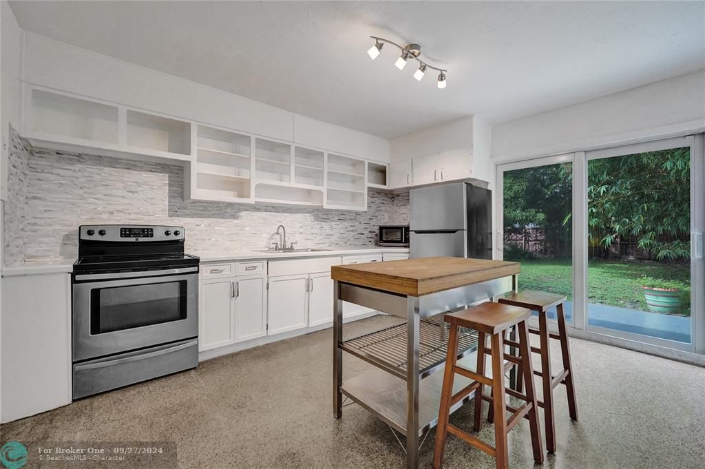 For Sale: $445,000 (2 beds, 1 baths, 0 Square Feet)