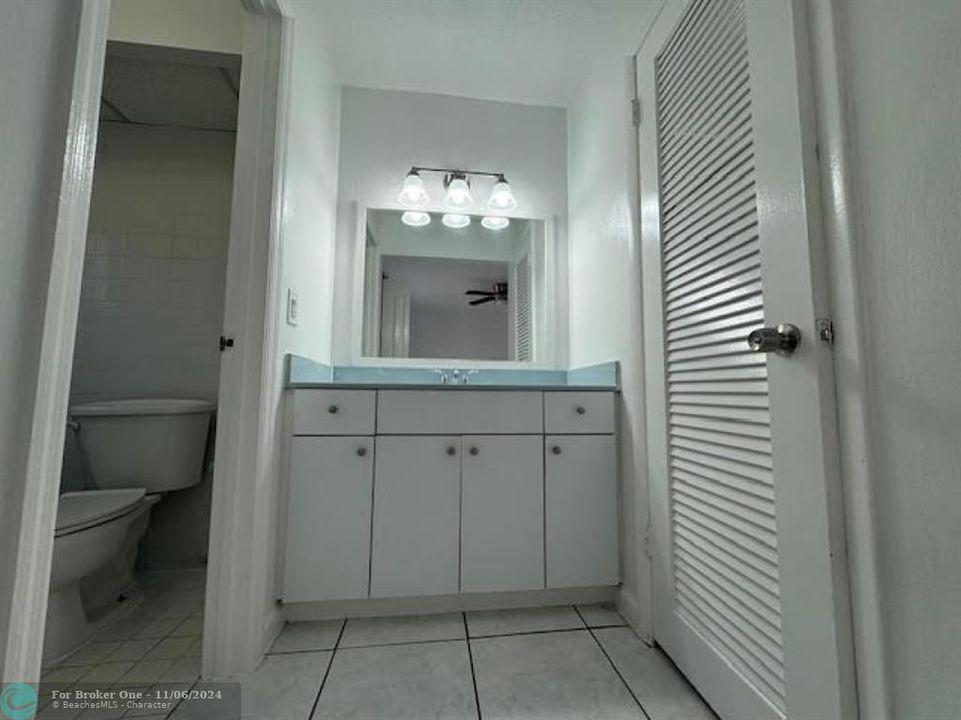 For Rent: $1,695 (1 beds, 1 baths, 725 Square Feet)