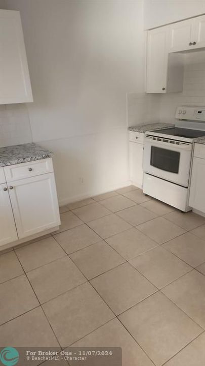 For Sale: $2,000 (2 beds, 2 baths, 2760 Square Feet)