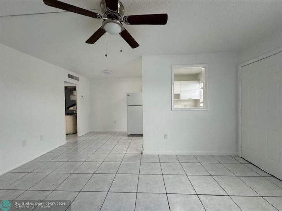 For Rent: $2,025 (2 beds, 1 baths, 934 Square Feet)