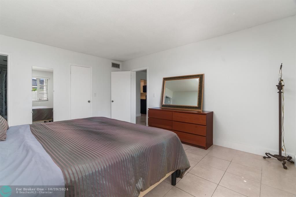 For Sale: $145,000 (1 beds, 1 baths, 756 Square Feet)