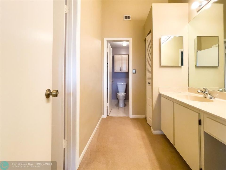 For Sale: $370,000 (2 beds, 2 baths, 1200 Square Feet)