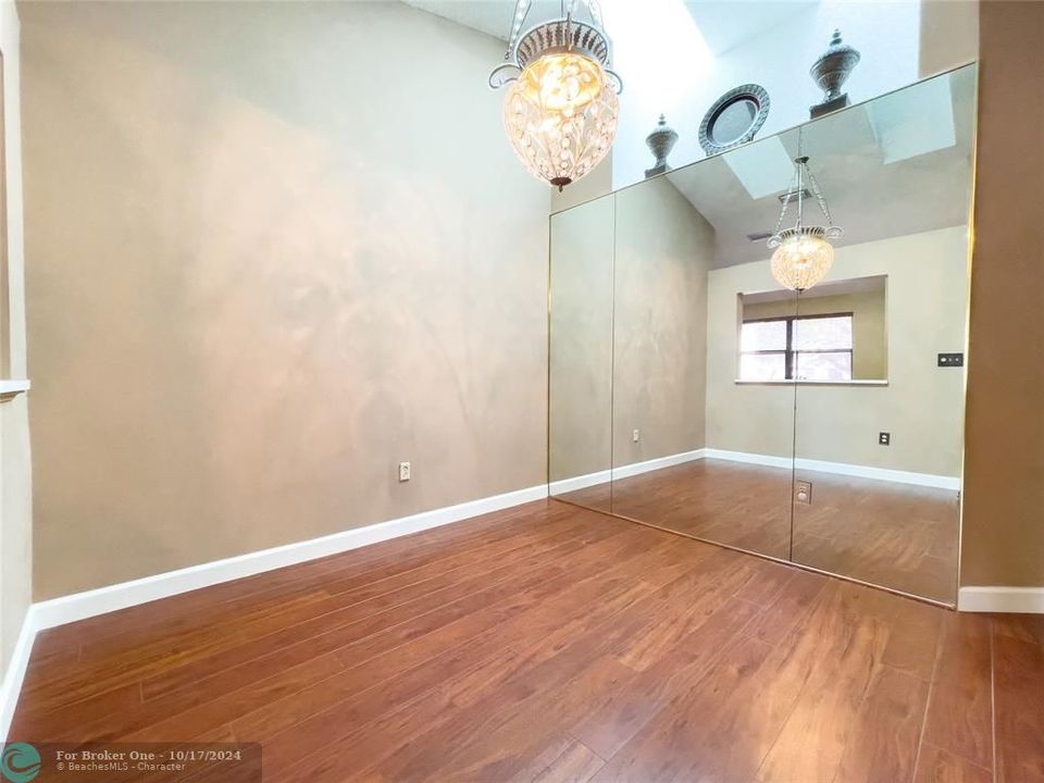 For Sale: $370,000 (2 beds, 2 baths, 1200 Square Feet)