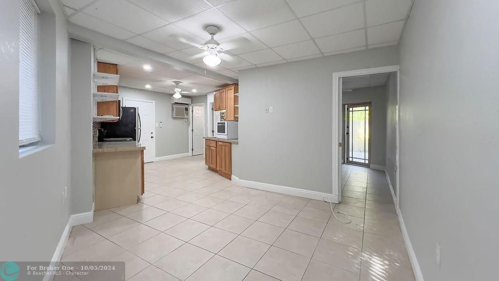 For Sale: $2,500 (2 beds, 1 baths, 659 Square Feet)