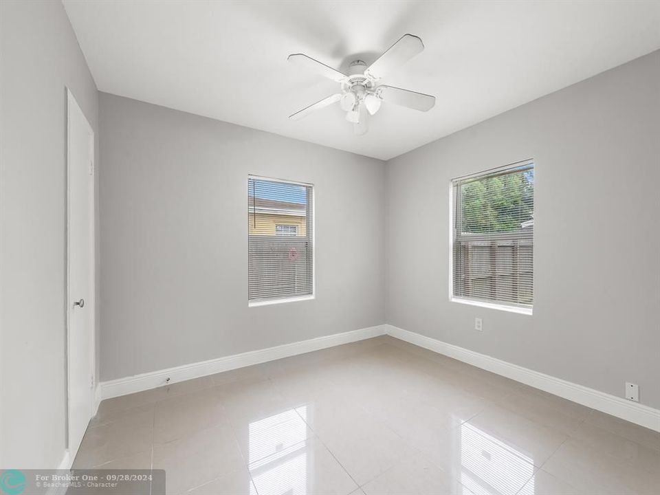 For Sale: $2,200 (2 beds, 1 baths, 780 Square Feet)