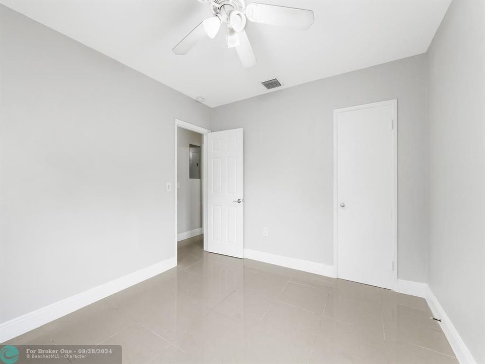 For Sale: $2,200 (2 beds, 1 baths, 780 Square Feet)