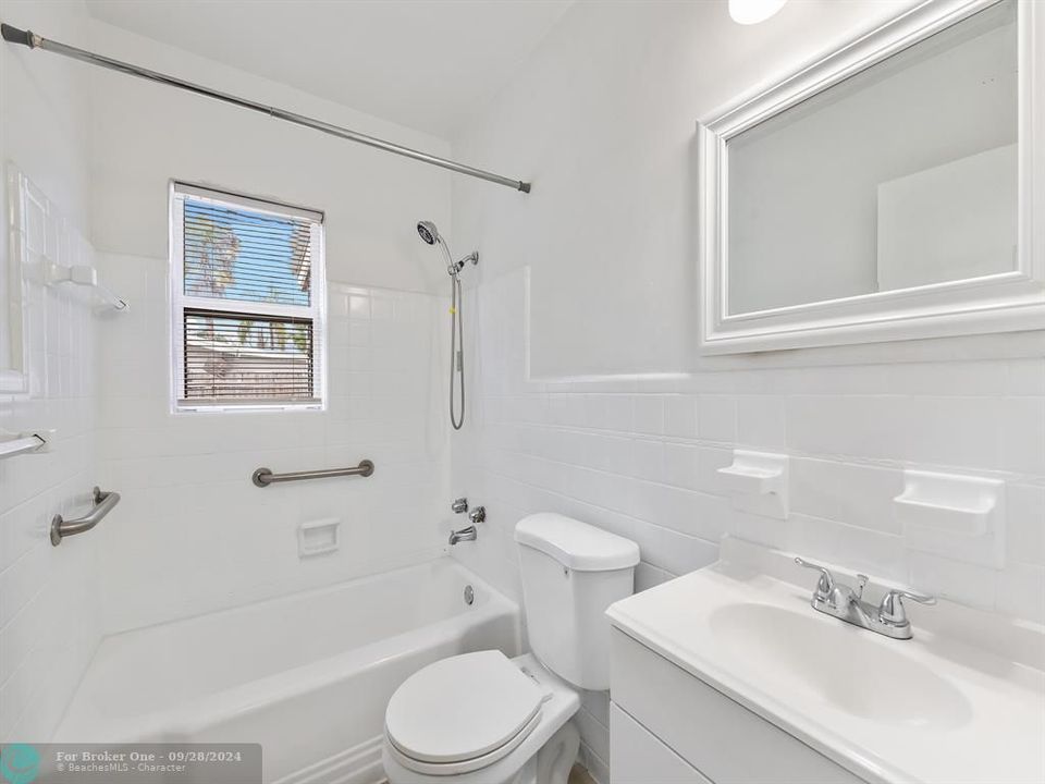 For Sale: $2,200 (2 beds, 1 baths, 780 Square Feet)