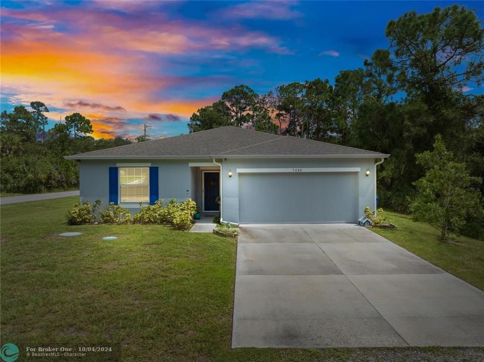 For Sale: $359,000 (3 beds, 2 baths, 1425 Square Feet)