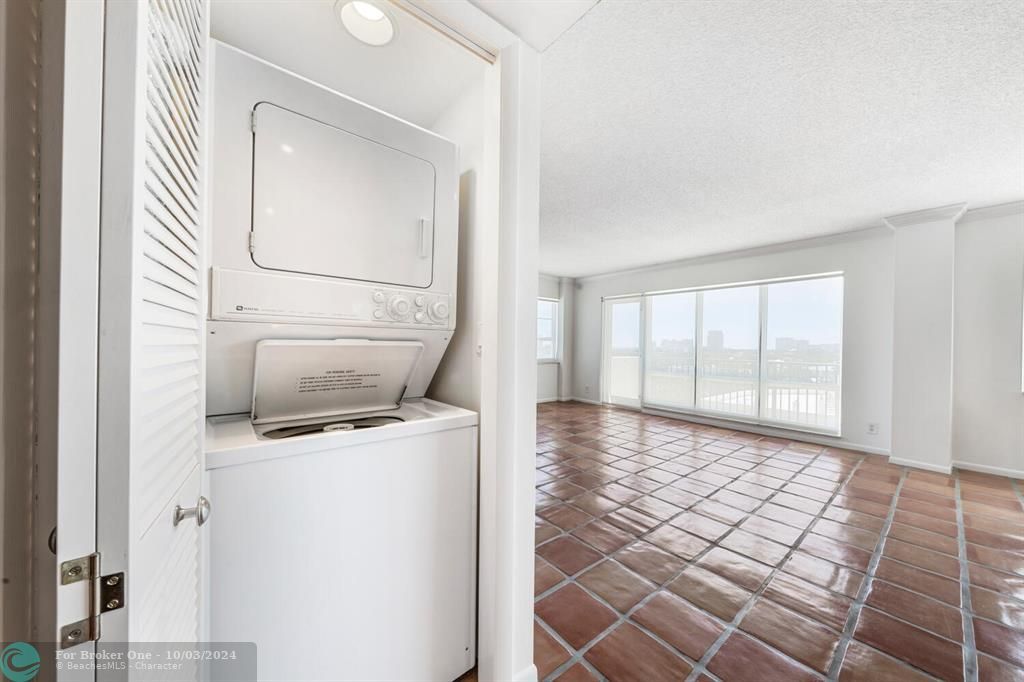 For Sale: $669,000 (2 beds, 2 baths, 1534 Square Feet)