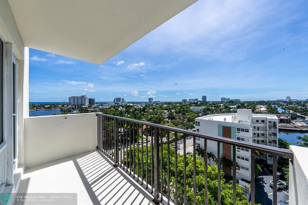 For Sale: $669,000 (2 beds, 2 baths, 1534 Square Feet)