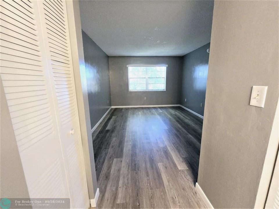 For Rent: $1,625 (1 beds, 1 baths, 695 Square Feet)