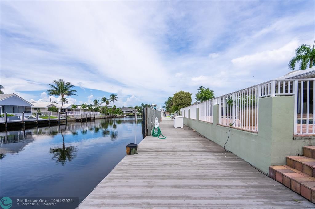 For Sale: $2,399,000 (3 beds, 3 baths, 2690 Square Feet)