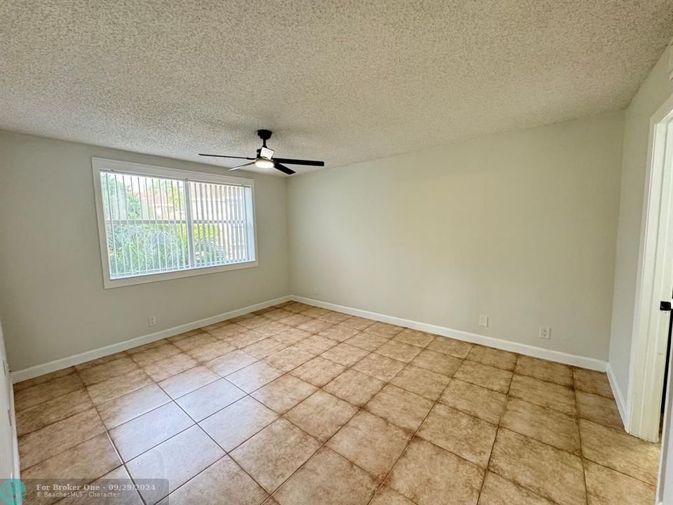 For Rent: $2,800 (3 beds, 2 baths, 1166 Square Feet)