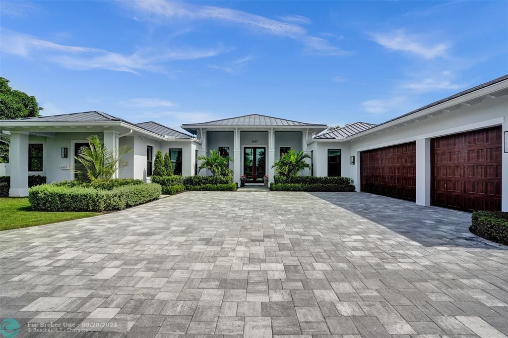 For Sale: $5,590,000 (4 beds, 4 baths, 4653 Square Feet)