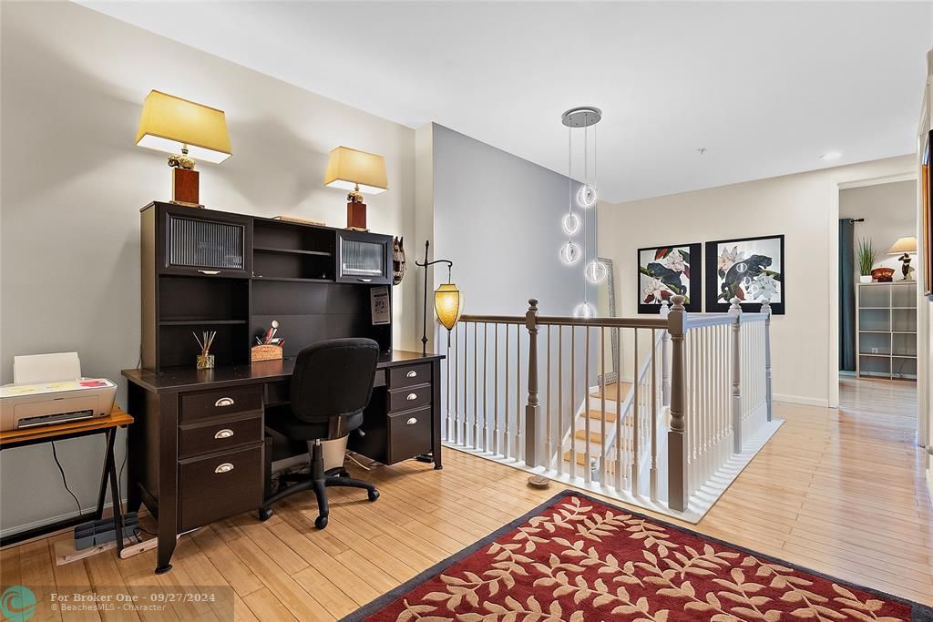 For Sale: $529,900 (2 beds, 2 baths, 1738 Square Feet)