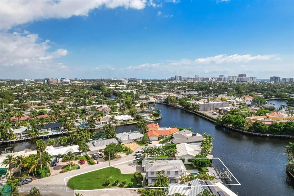 For Sale: $1,999,000 (2 beds, 2 baths, 1894 Square Feet)