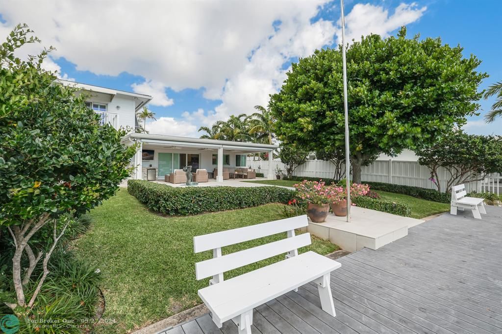 For Sale: $1,999,000 (2 beds, 2 baths, 1894 Square Feet)