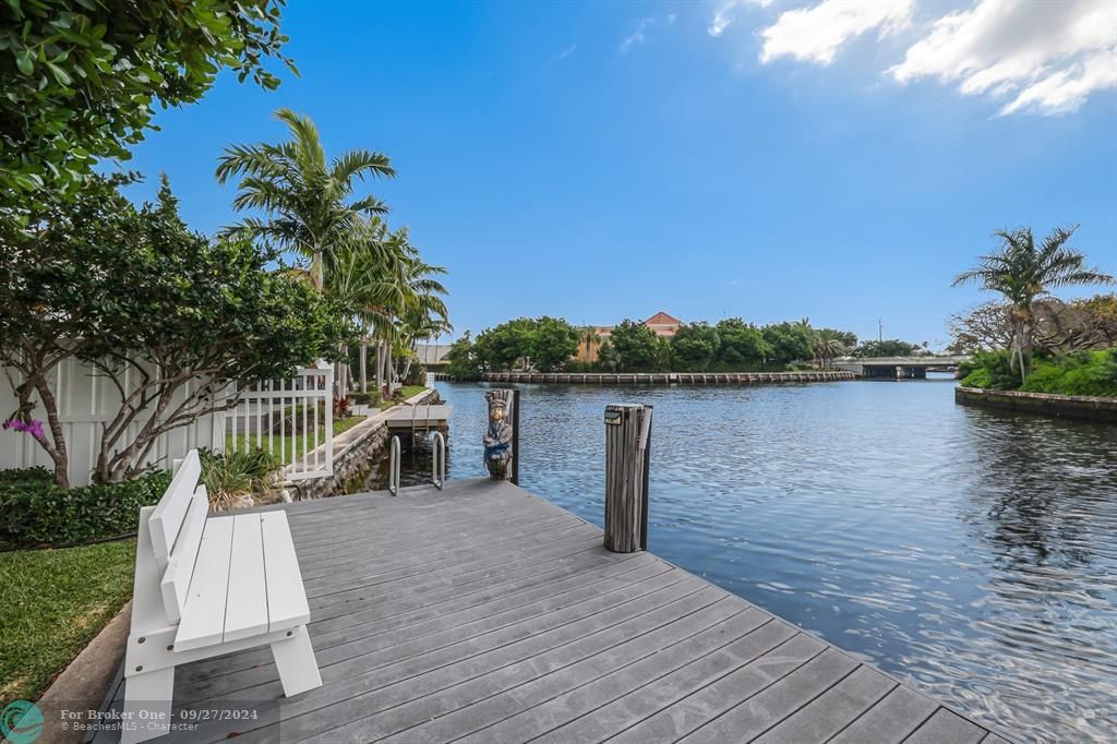 For Sale: $1,999,000 (2 beds, 2 baths, 1894 Square Feet)