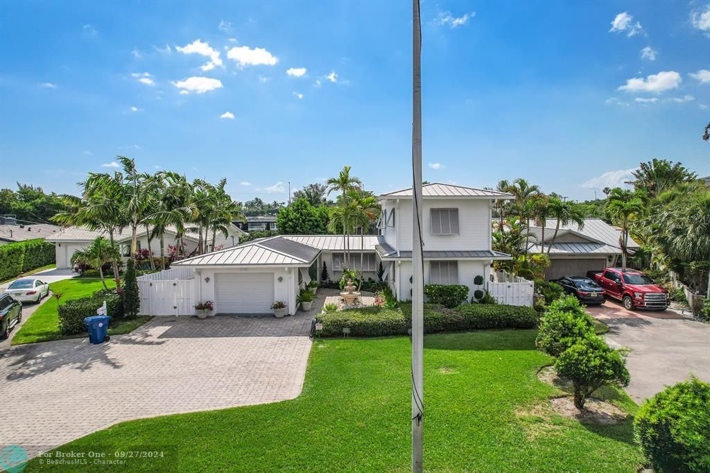 For Sale: $1,999,000 (2 beds, 2 baths, 1894 Square Feet)