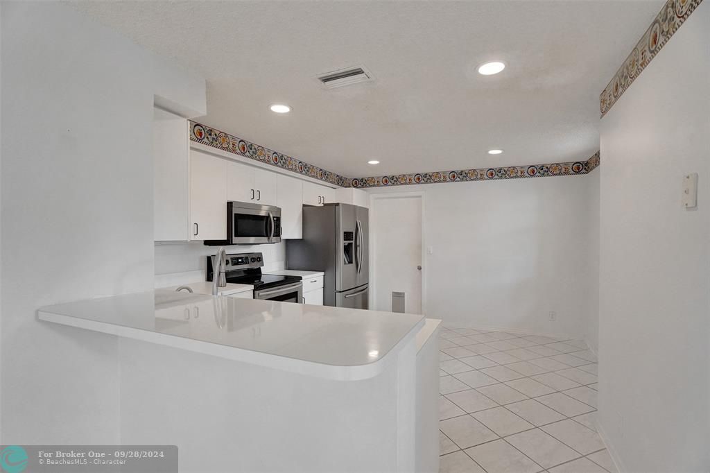 For Rent: $3,600 (4 beds, 2 baths, 1728 Square Feet)