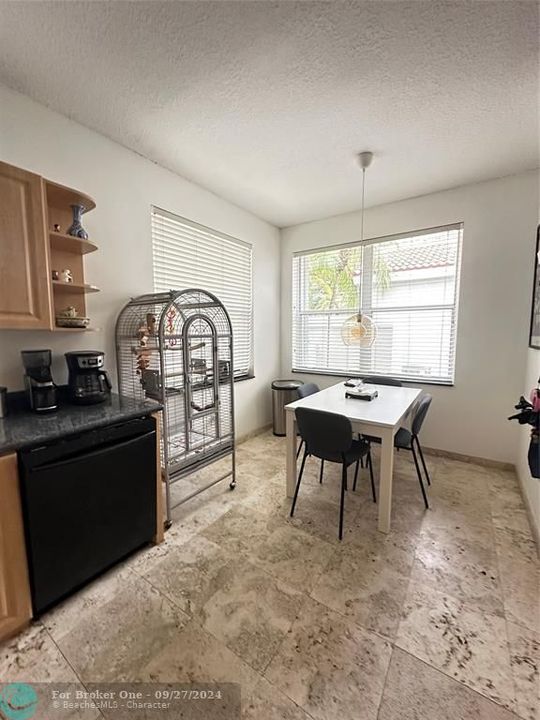 For Rent: $2,995 (2 beds, 2 baths, 1404 Square Feet)