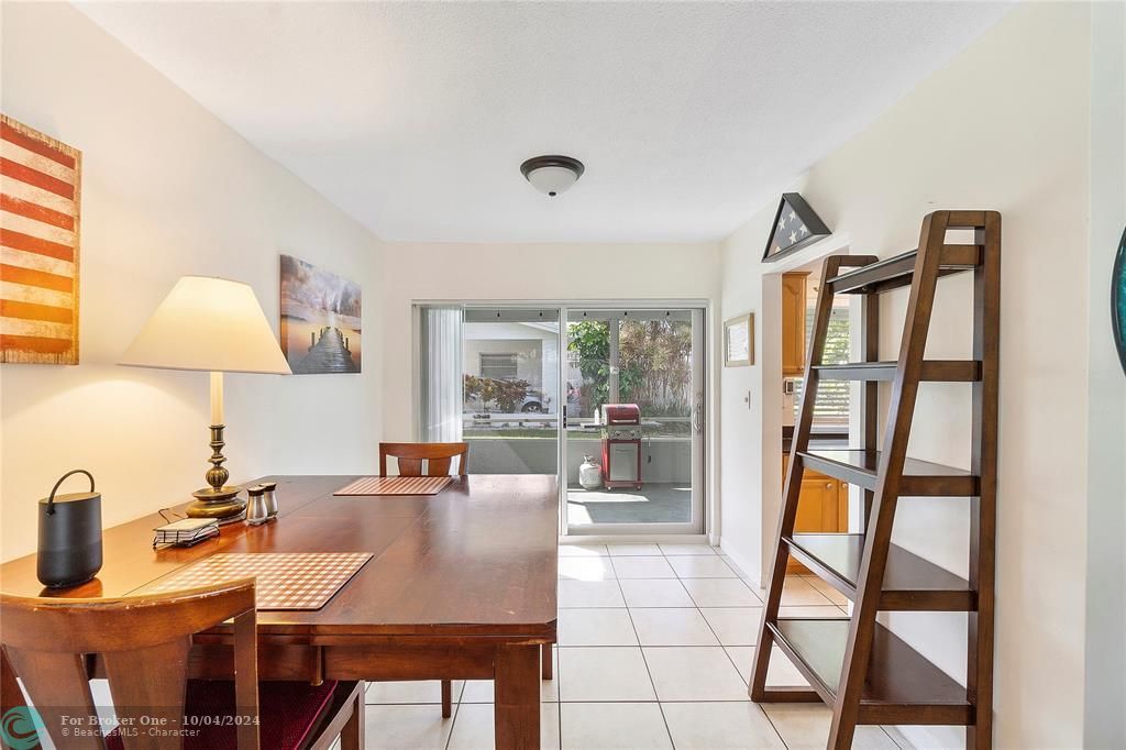 For Sale: $399,990 (2 beds, 2 baths, 1044 Square Feet)