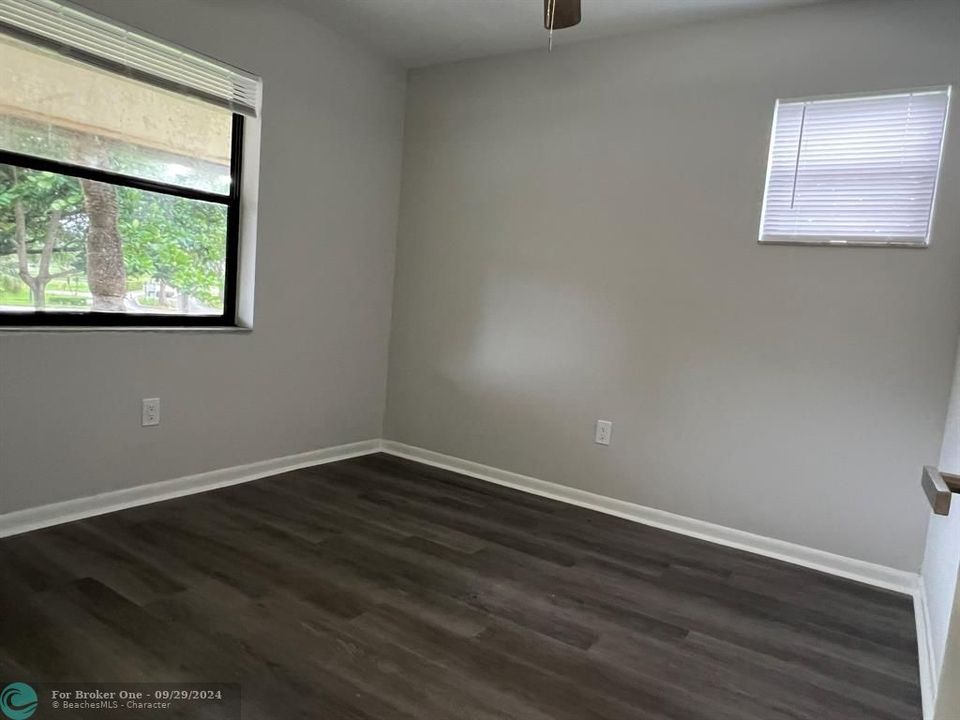 For Sale: $195,500 (2 beds, 2 baths, 775 Square Feet)