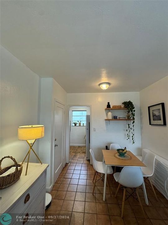 For Rent: $1,950 (1 beds, 1 baths, 570 Square Feet)