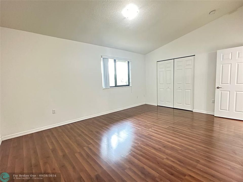 For Rent: $3,100 (3 beds, 2 baths, 1615 Square Feet)