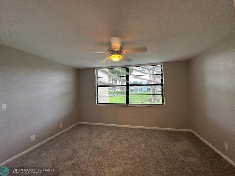 For Rent: $1,920 (2 beds, 2 baths, 1000 Square Feet)