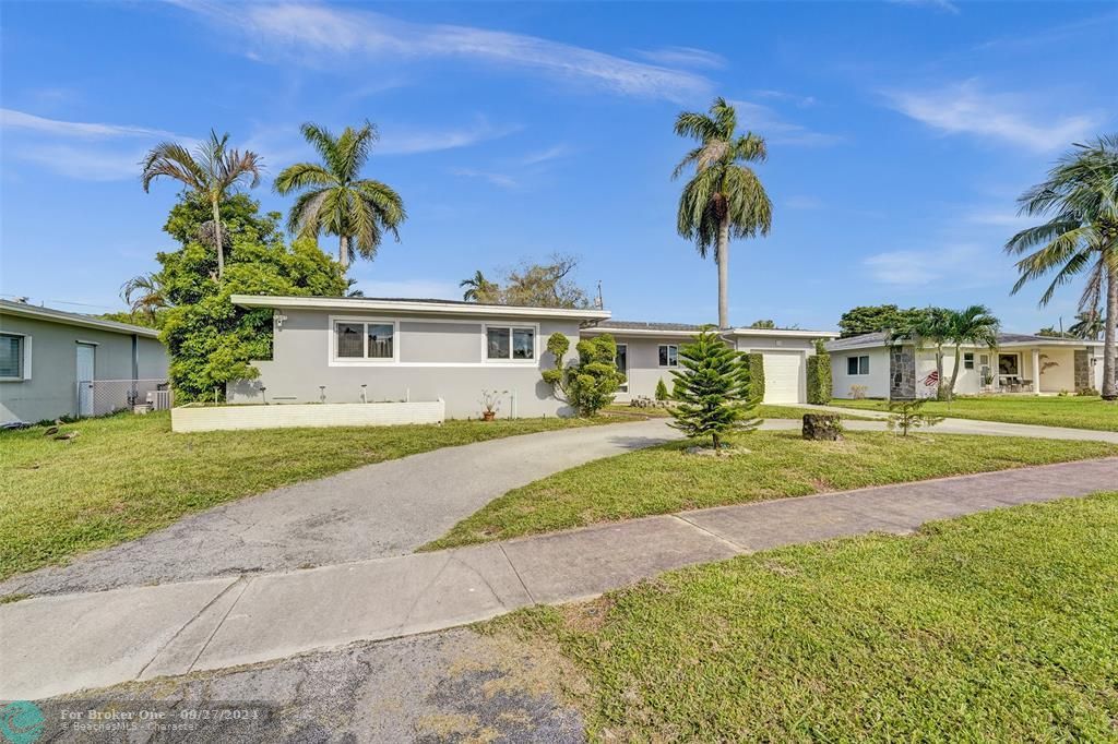 For Sale: $645,000 (3 beds, 2 baths, 1608 Square Feet)