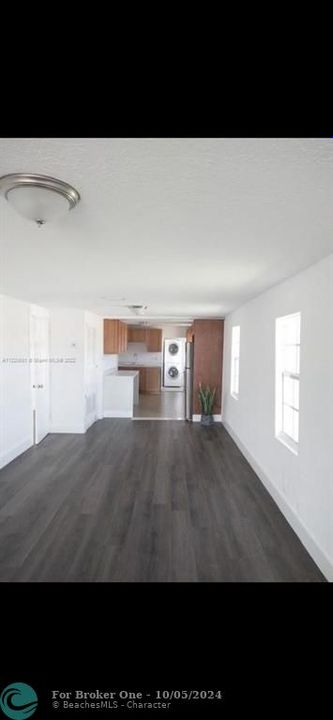 For Rent: $3,200 (3 beds, 2 baths, 1495 Square Feet)