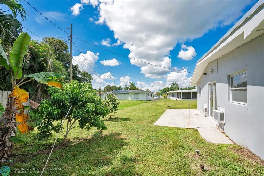 For Sale: $310,000 (3 beds, 2 baths, 1280 Square Feet)