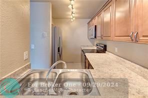 For Rent: $1,900 (2 beds, 2 baths, 737 Square Feet)